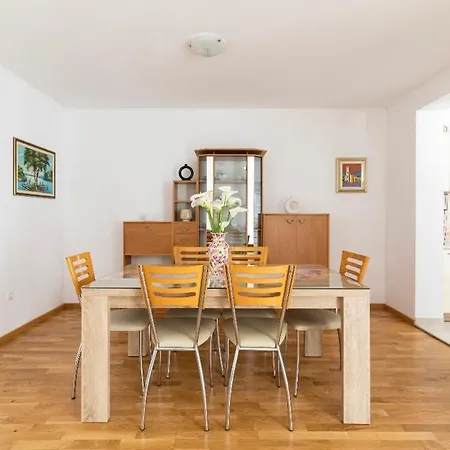 Mak Apartamento Kaštela